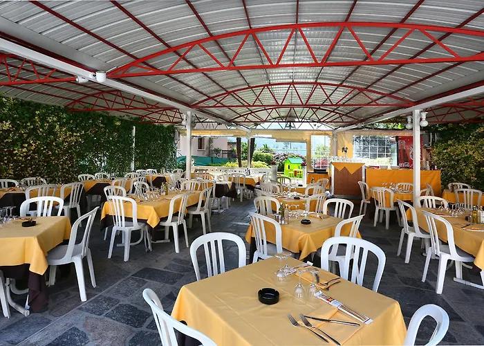 Отель Del Mera 2*