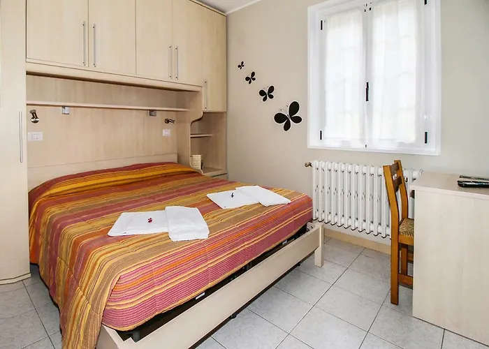 Del Mera Hotel 2*